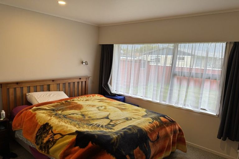 Photo of property in 8 Sandalwood Drive, Dinsdale, Hamilton, 3204