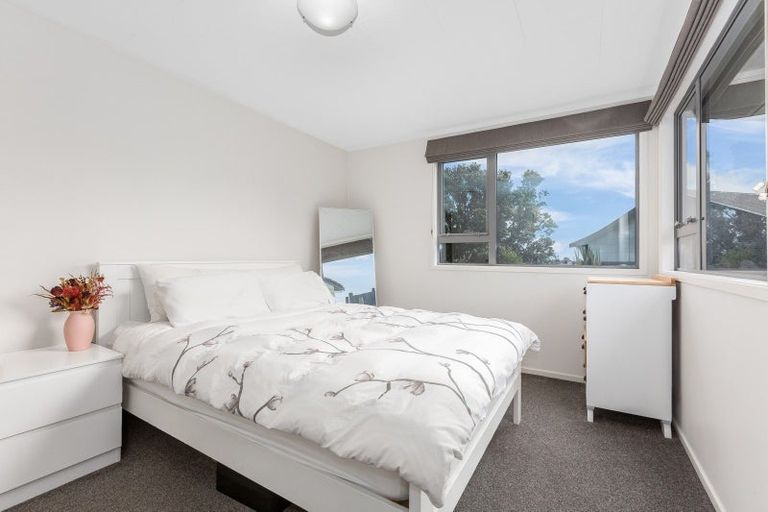 Photo of property in 4 Staysail Place, Whitby, Porirua, 5024