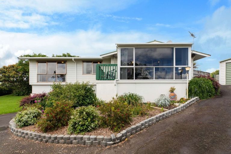 Photo of property in 1 James Bright Lane, Waiuku, 2123
