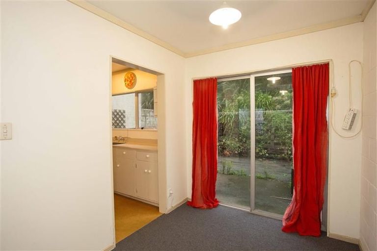 Photo of property in 106f3 Owhiro Bay Parade, Owhiro Bay, Wellington, 6023