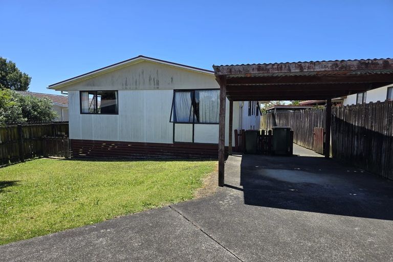 Photo of property in 1/15 Starforth Place, Henderson, Auckland, 0612