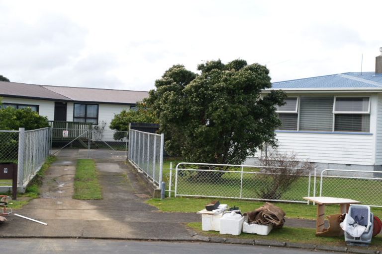 Photo of property in 9 Maitland Place, Favona, Auckland, 2024