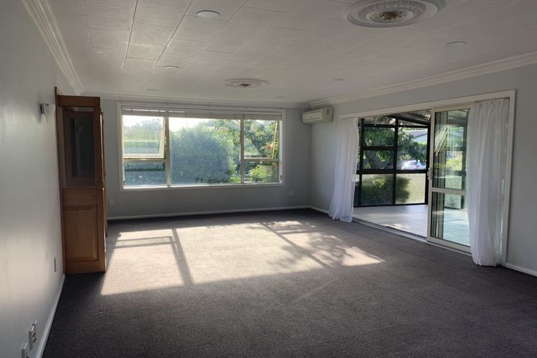 Photo of property in 10 Radbrook Street, Avonhead, Christchurch, 8042