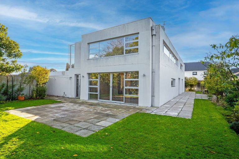 Photo of property in 97a Fendalton Road, Fendalton, Christchurch, 8014