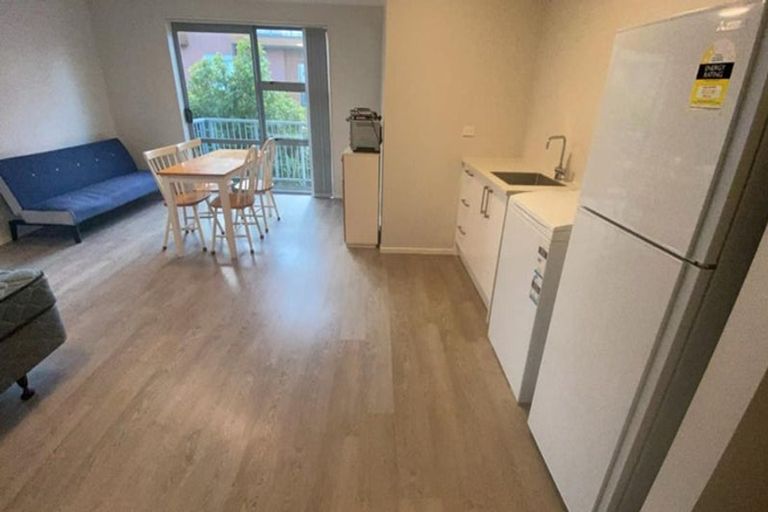Photo of property in 154 Hobsonville Point Road, Hobsonville, Auckland, 0616