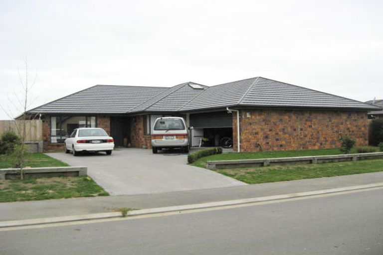 Photo of property in 6 Campion Place, Rolleston, 7614