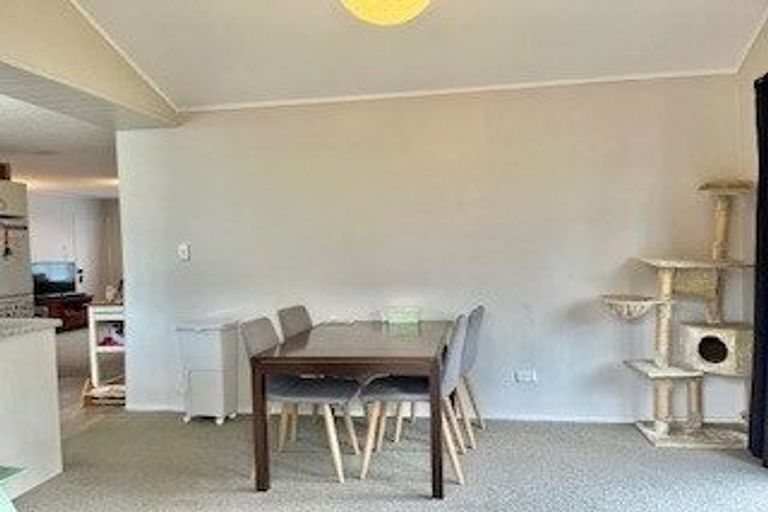 Photo of property in 1/7 Pomelo Road, Te Atatu South, Auckland, 0610