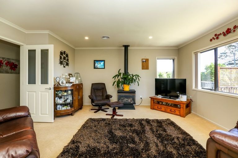 Photo of property in 22 Truby King Street, Merrilands, New Plymouth, 4312