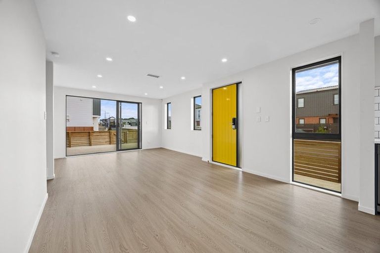 Photo of property in 34 Corporal Street, Papakura, 2110