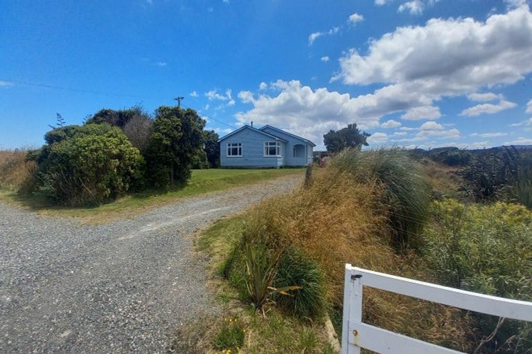 Photo of property in 858 Papatotara Road, Papatotara, Tuatapere, 9691