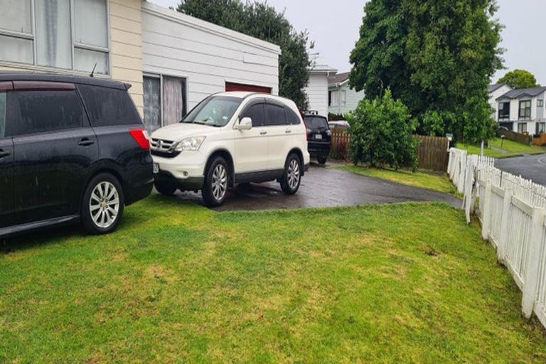 Photo of property in 119 Mahia Road, Wattle Downs, Auckland, 2103