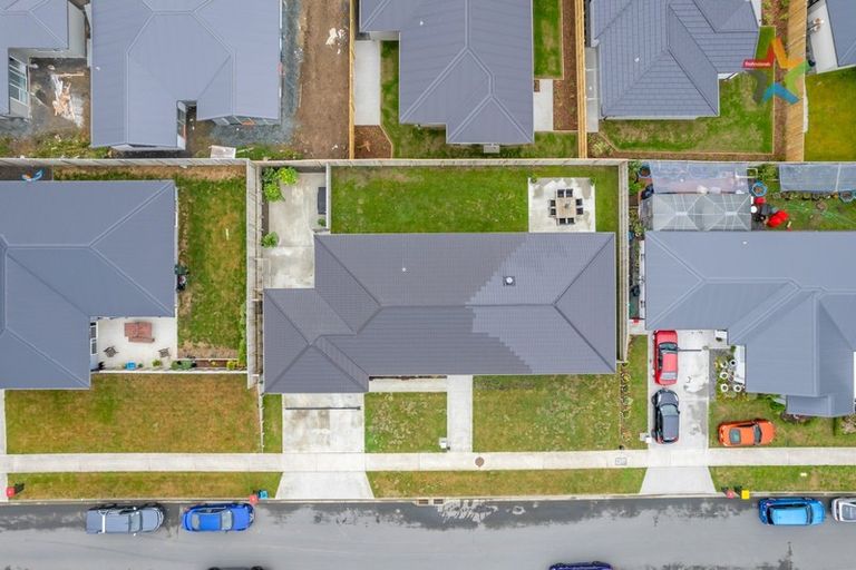 Photo of property in 6 Jack Vaughan Grove, Wainuiomata, Lower Hutt, 5014