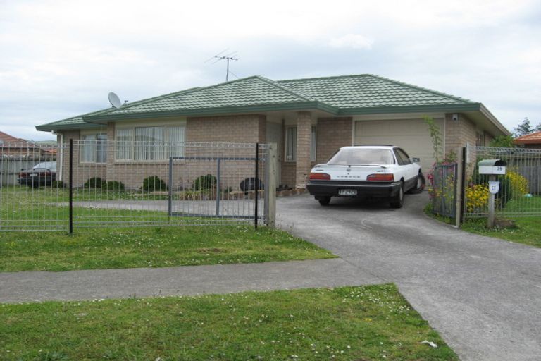 Photo of property in 35 Manston Road, Mangere, Auckland, 2022