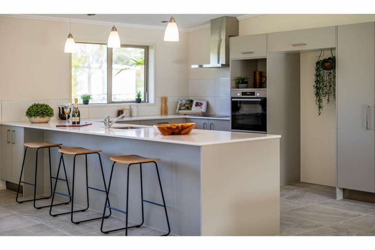 Photo of property in 11a Okura Drive, Kerikeri, 0230