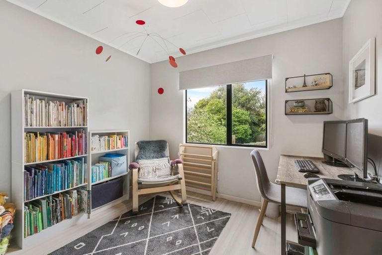 Photo of property in 2/7 Maywood Crescent, Glen Eden, Auckland, 0602