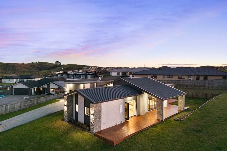 Photo of property in 2 Ulcoats Lane, Pokeno, 2402