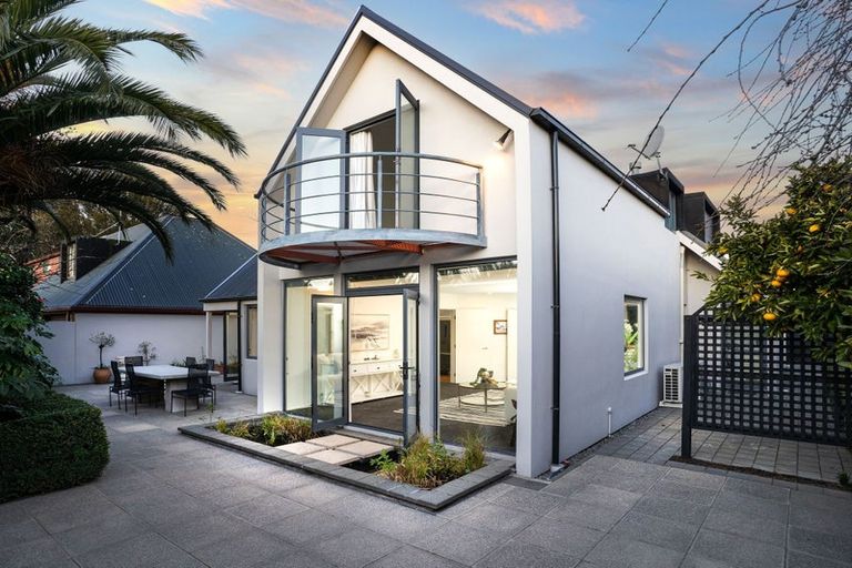Photo of property in 2/37c Glenharrow Avenue, Avonhead, Christchurch, 8042