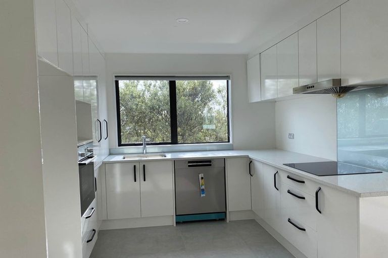 Photo of property in 16 Panga Place, Henderson, Auckland, 0612