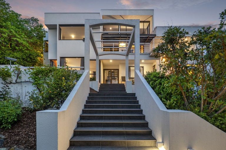 Photo of property in 3 Allom Lane, Cashmere, Christchurch, 8022