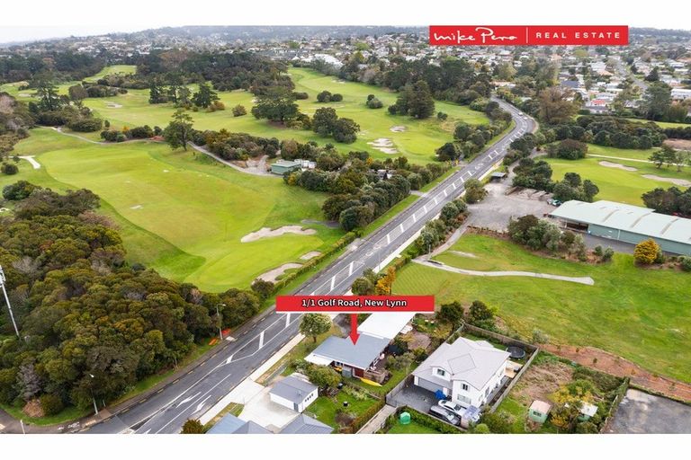 Photo of property in 1 Golf Road, New Lynn, Auckland, 0600
