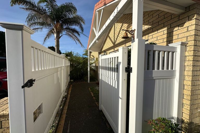Photo of property in 3 Dunbarton Drive, Ranui, Auckland, 0612