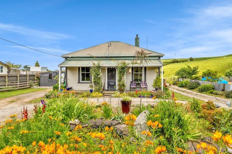 Photo of property in 225 Bridge Street, Eltham, 4322