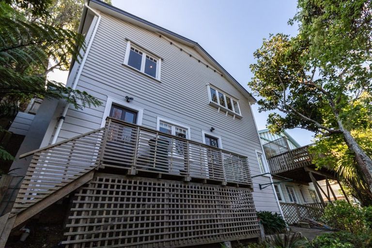 Photo of property in 105 Hataitai Road, Hataitai, Wellington, 6021