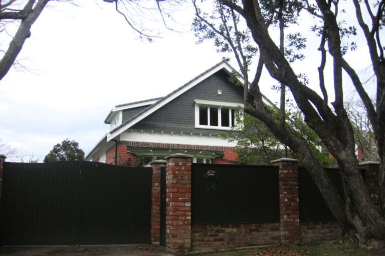 Photo of property in 14 Hinau Street, Woburn, Lower Hutt, 5010