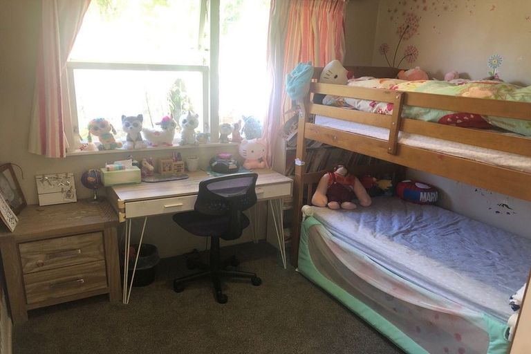 Photo of property in 1 Rosalind Road, Glenfield, Auckland, 0629