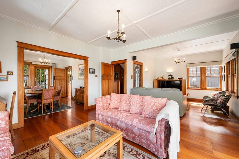 Photo of property in 19 Rawhiti Terrace, Kelburn, Wellington, 6012