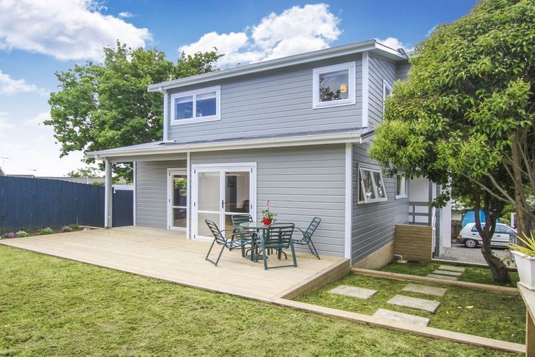 Photo of property in 3/32a Clayburn Road, Glen Eden, Auckland, 0602