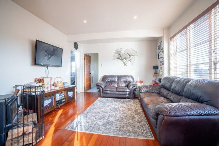 Photo of property in 1 Tyndall Street, Palmerston North, 4414