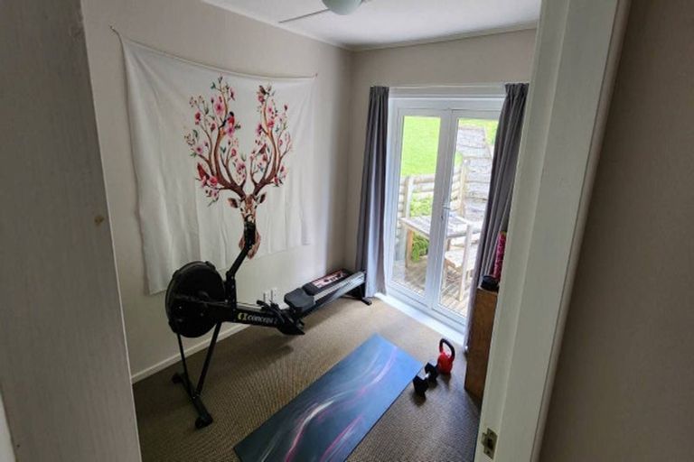 Photo of property in 23 Holmes Grove, Naenae, Lower Hutt, 5011