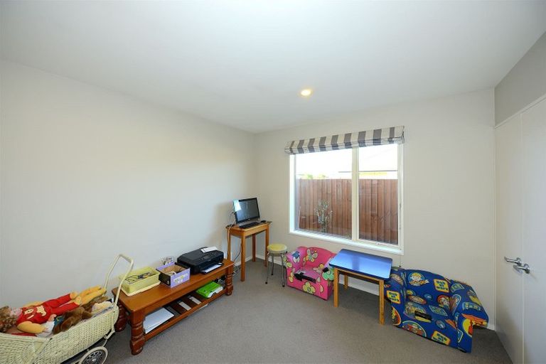 Photo of property in 11 Oratia Grove, Northwood, Christchurch, 8051