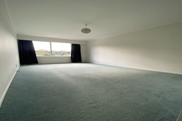 Photo of property in 2 Halyard Place, Whitby, Porirua, 5024