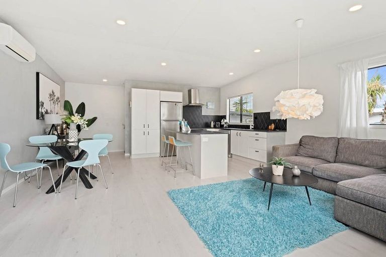Photo of property in 120a Awaruku Road, Torbay, Auckland, 0630