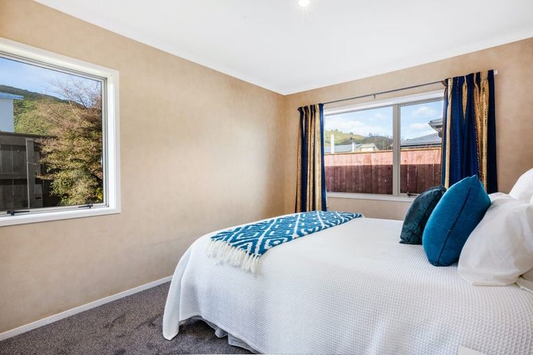 Photo of property in 17 Fraser Colman Grove, Wainuiomata, Lower Hutt, 5014