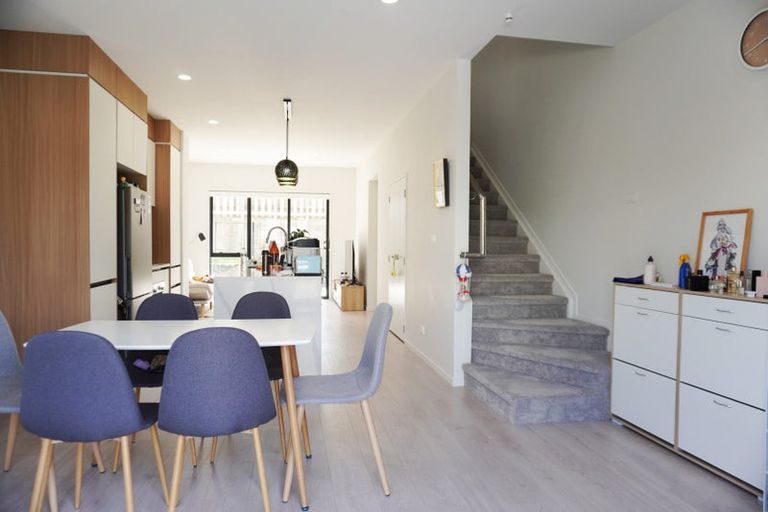 Photo of property in 4 Lawson Creek Street, Massey, Auckland, 0614