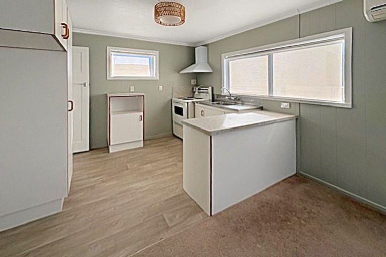 Photo of property in 90 Seabury Avenue, Foxton Beach, Foxton, 4815