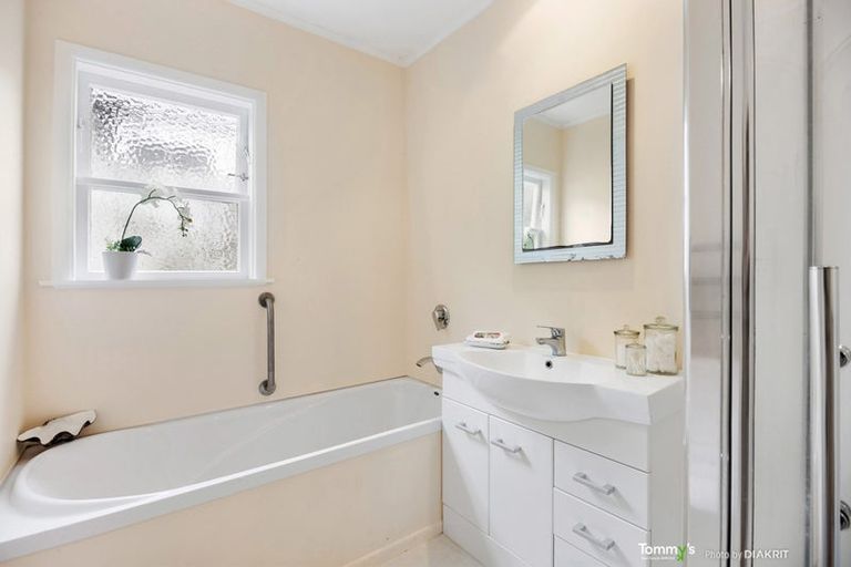 Photo of property in 71 Rhine Street, Island Bay, Wellington, 6023