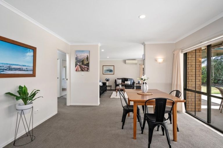 Photo of property in 27 Savannah Place, Papamoa Beach, Papamoa, 3118