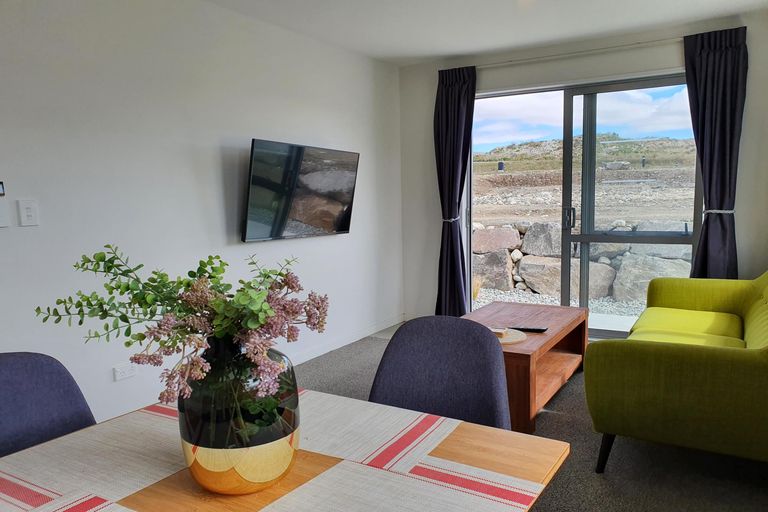 Photo of property in 37 Howden Drive, Jacks Point, 9371