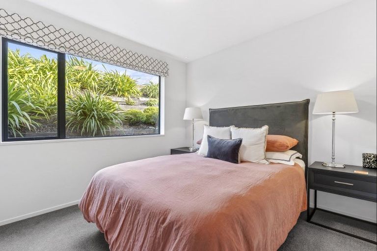 Photo of property in 10a Kinross Lane, Jacks Point, Queenstown, 9371