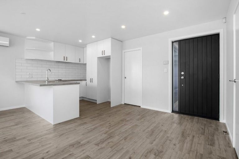 Photo of property in 2/18 Betley Crescent, Fairview Downs, Hamilton, 3214