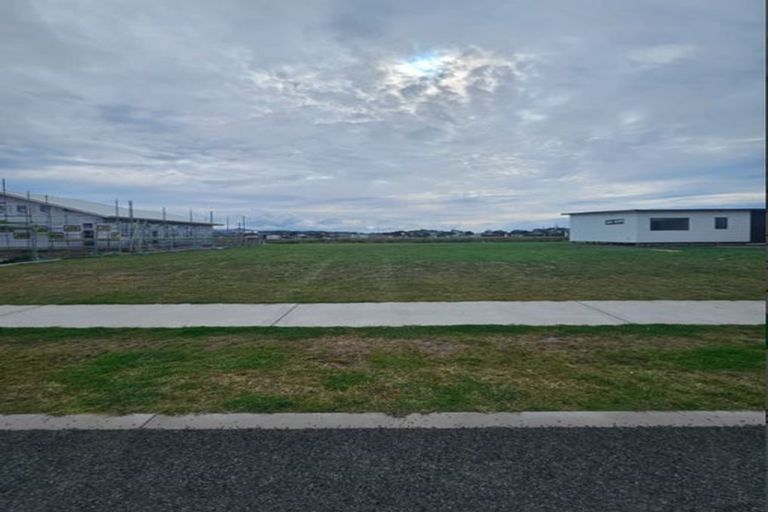 Photo of property in 208 Hamiora Street, Matarangi, 3592