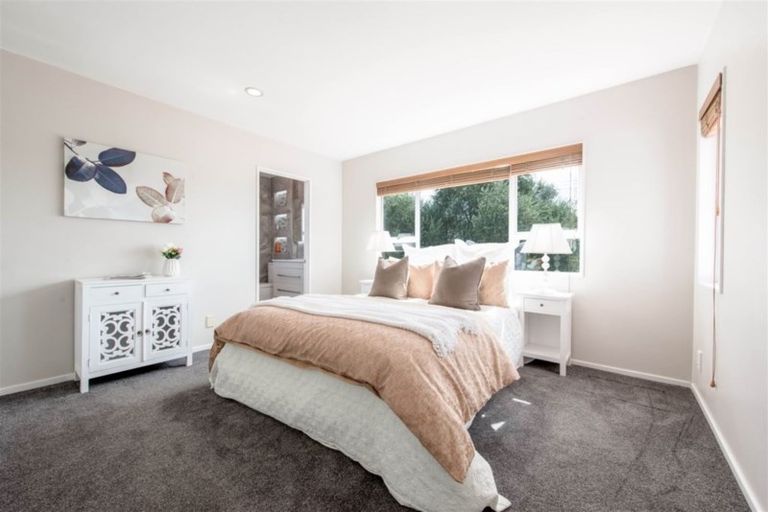 Photo of property in 313 Hobsonville Road, Hobsonville, Auckland, 0618