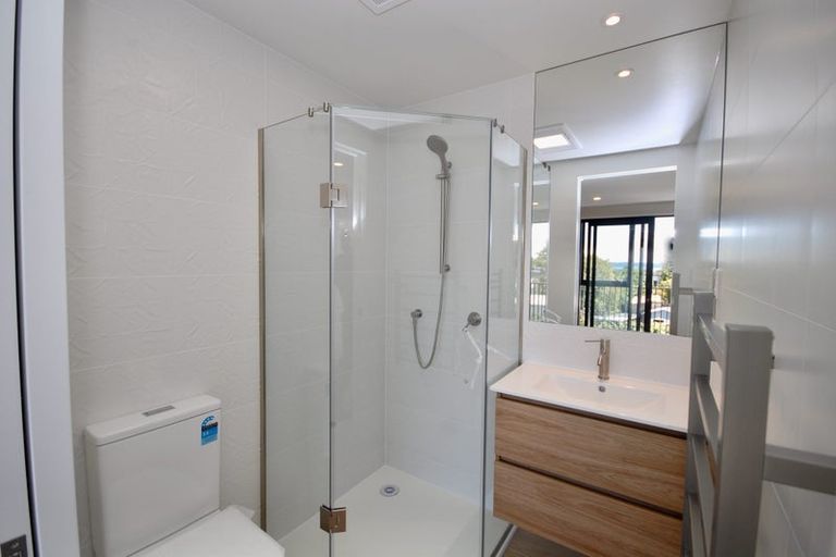 Photo of property in 3/139 Tirimoana Road, Te Atatu South, Auckland, 0602