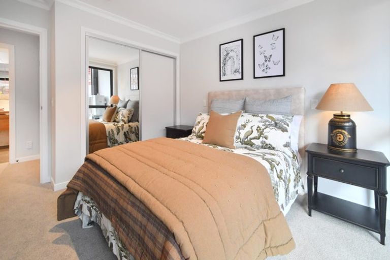 Photo of property in 4/30 Ambassador Glade, Orewa, 0931