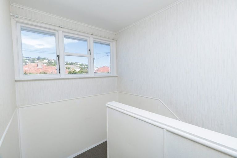Photo of property in 2f1 Takatimu Way, Johnsonville, Wellington, 6037