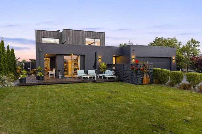 Photo of property in 2 Te Wairewa Street, Pegasus, 7612